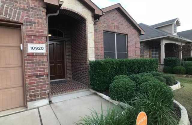 10920 Irish Glen Trail - 10920 Irish Glen Trail, Fort Worth, TX 76052