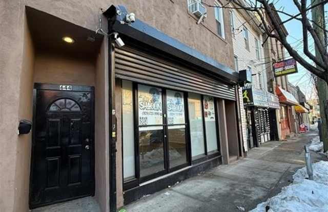 644 Bay Street photos photos