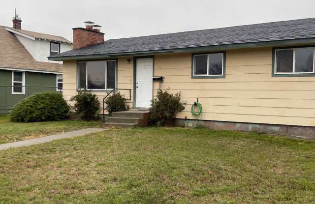 Spacious 5 Bedroom Home photos photos