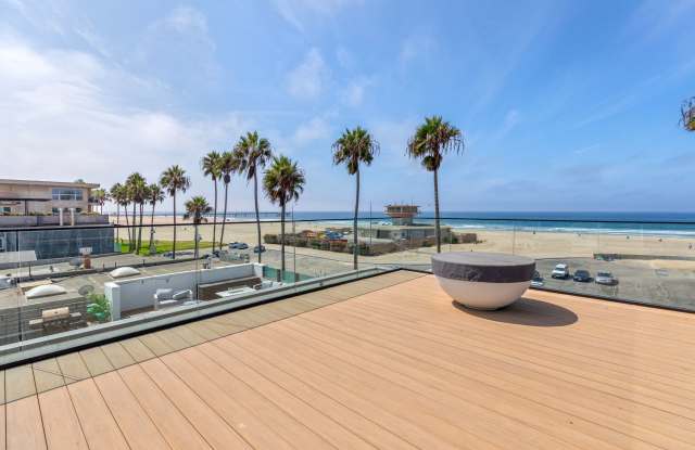 2205 Ocean Front Walk Gallery 1