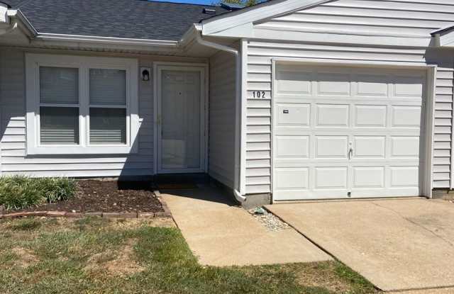 2 Bed 1 Bath home in Valley Park, MO 63088 for rent for $1,350, minimum lease of 12 months - 102 Inverness, Valley Park, MO 63088