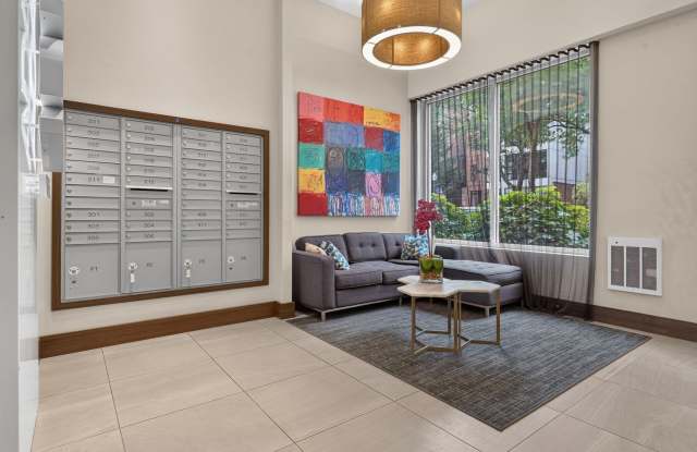 Charming 1 Bed in Adams Morgan | Cool Rooftop, Garage Parking Available! Gallery 3