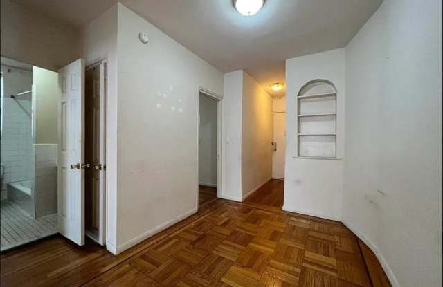 1175 Morris Avenue Gallery 3
