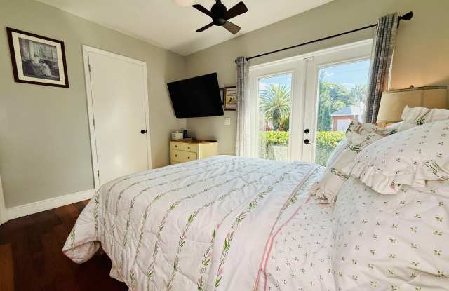 5105 White Oak Ln photos photos