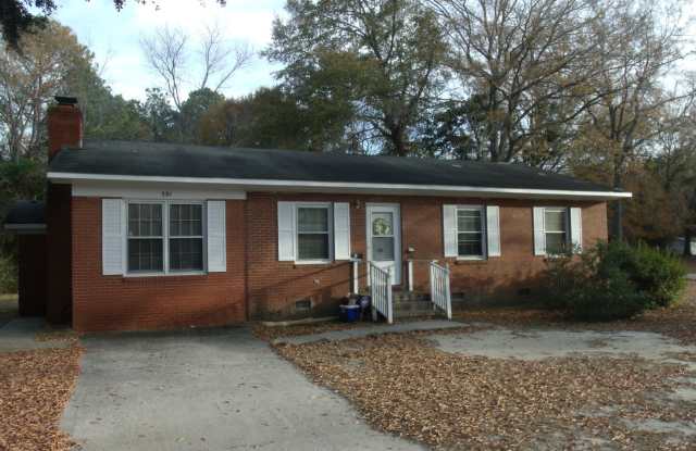 501 N. McNair St. - Maxton - 501 North McNair Street, Maxton, NC 28364