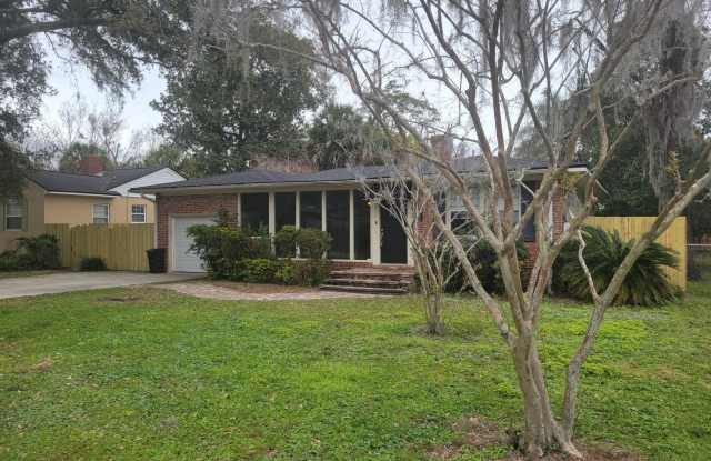 4343 PINEWOOD Avenue photos photos