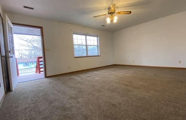 409 North Main Street - 2 - Lower photos photos