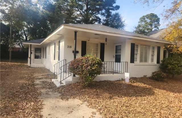 313 Oakridge Avenue - 313 Oakridge Avenue, Fayetteville, NC 28305