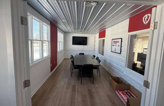 210 BROAD Street Gallery 4