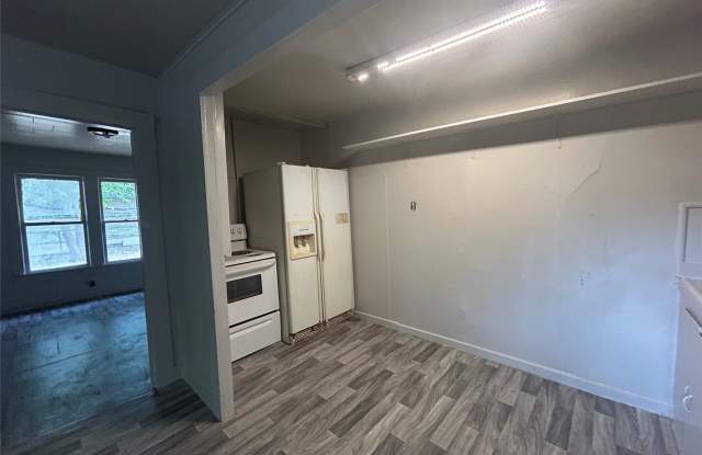 218 8th Street Gallery 3