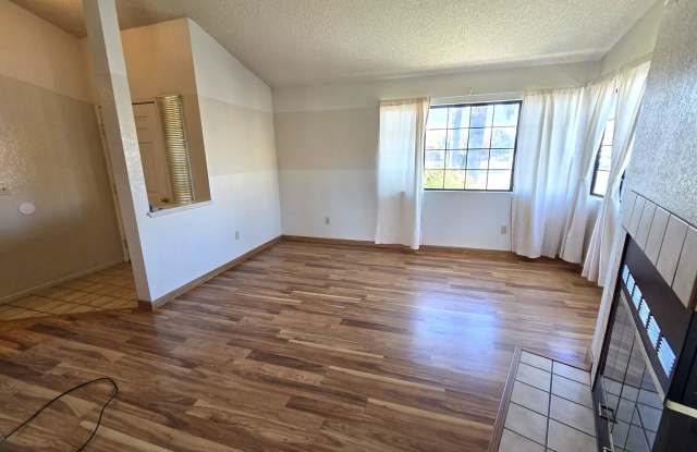 Beautiful 3 Bedroom 2 Bath Home in Gated Community Gallery 4