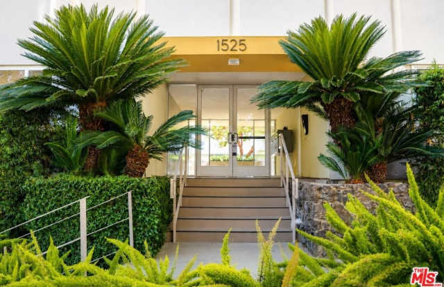 1525 N Hayworth Ave photos photos