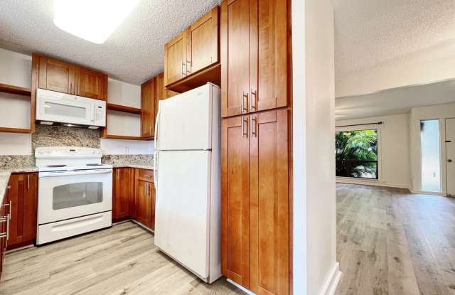 Pet Friendly Kaneohe Townhouse with A/C photos photos