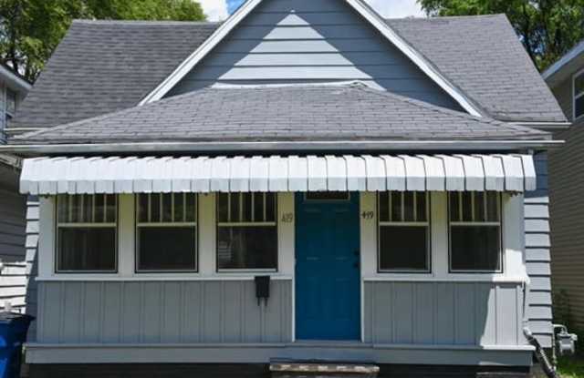 419 East Streicher Street Gallery 1