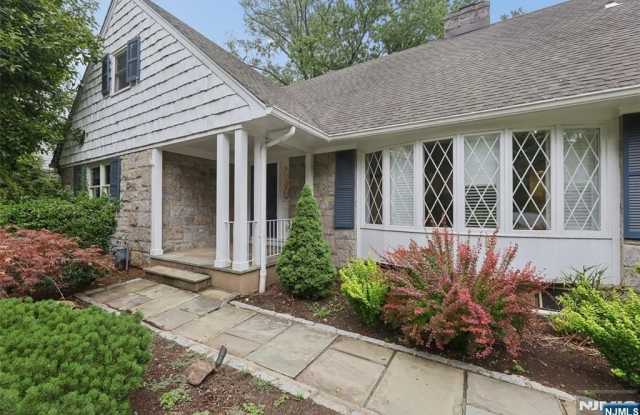 26 Glenwood Road Gallery 2