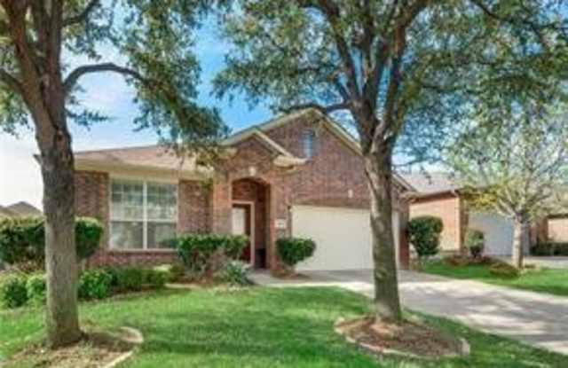 512 Grayson Lane - 512 Grayson Lane, Lake Dallas, TX 75065
