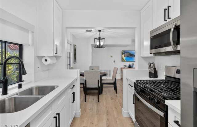 4724 Nara Vista Way Gallery 2