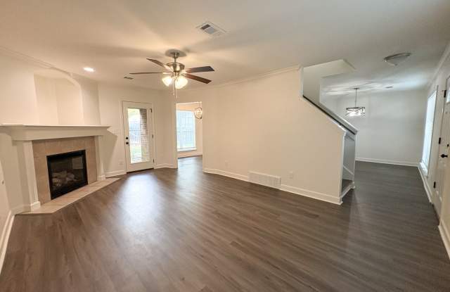 4 Bedroom, 2.5 Bathroom near Shelby Farms / Completely Renovated!!! Gallery 4