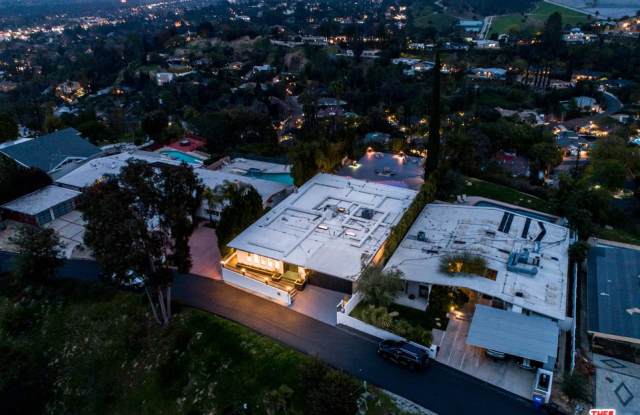 4556 MARTSON Drive Gallery 2