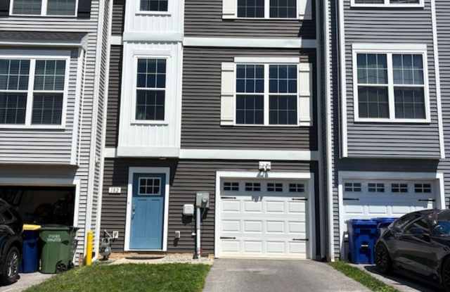 Beautiful townhome for rent in Hudson Ridge photos photos