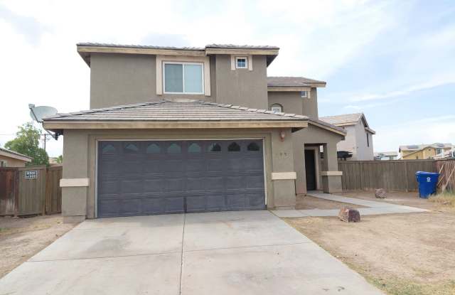 Spacious 4BD/3BA Home with Large Backyard in Imperial Gallery 1