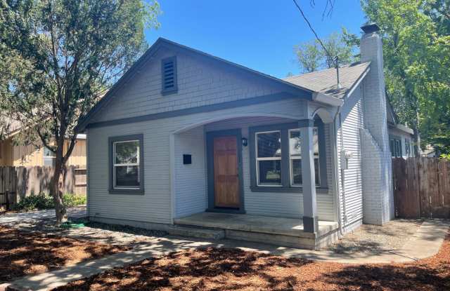 MASSIVE and Recently Renovated 3 Bed 2 Bath Home With Extra 1 Bed/Half Bath Bonus Cottage! photos photos