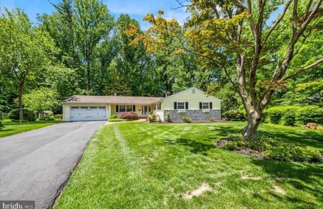 40 PINEKNOLL DRIVE Gallery 1