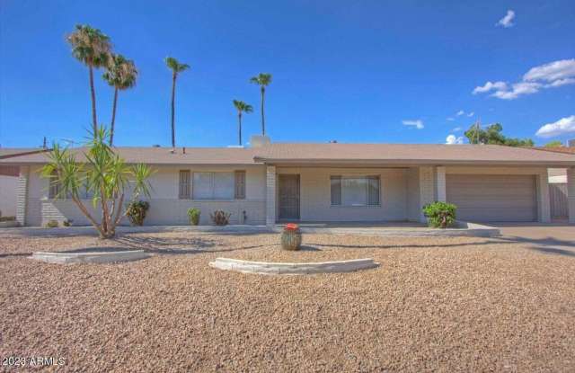 4628 E Sharon Drive photos photos