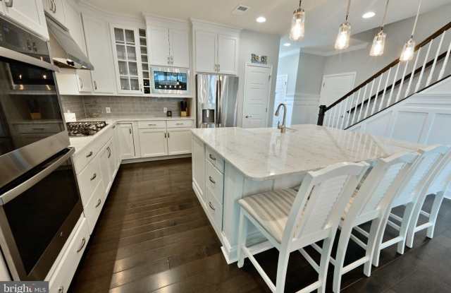 19059 CHARLOTTETOWN Way Gallery 4