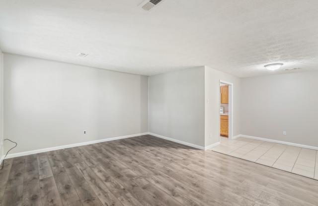 2829 Colt Drive Northeast - Apt 4 photos photos