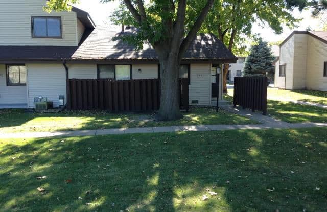 6122 72nd Lane N - 6122 72nd Lane North, Brooklyn Park, MN 55429
