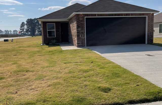 3 Bedroom, 2 Bathroom Home - 5521 Beech Grove, Jonesboro, AR 72401