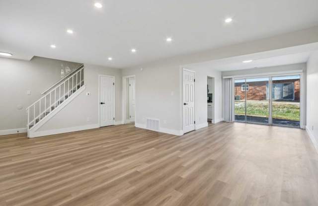 Williamsburg North Apartments Gallery 2