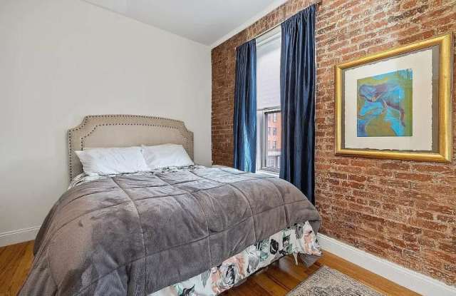 240 Sullivan Street Gallery 3