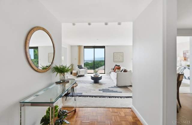 415 Bond Place Gallery 3