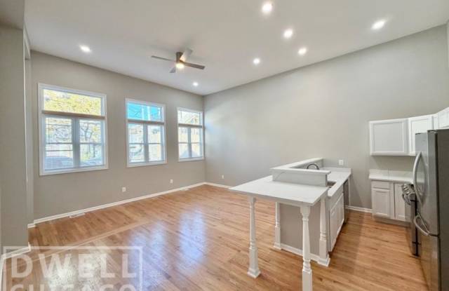 1013 West 19th St. photos photos