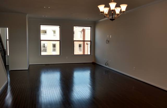 42247 Hampton Woods Terrace Gallery 3