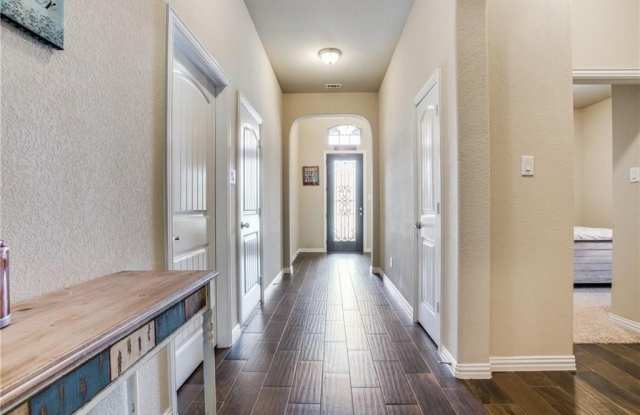 4004 Crosstrees Drive Gallery 2