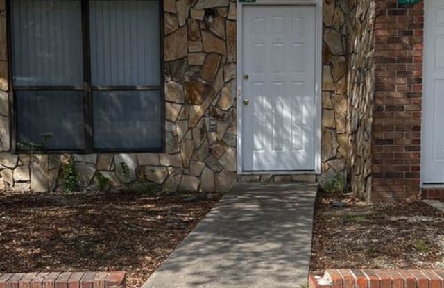 150 Alder - 150 Alder Avenue Southeast, Fort Walton Beach, FL 32548