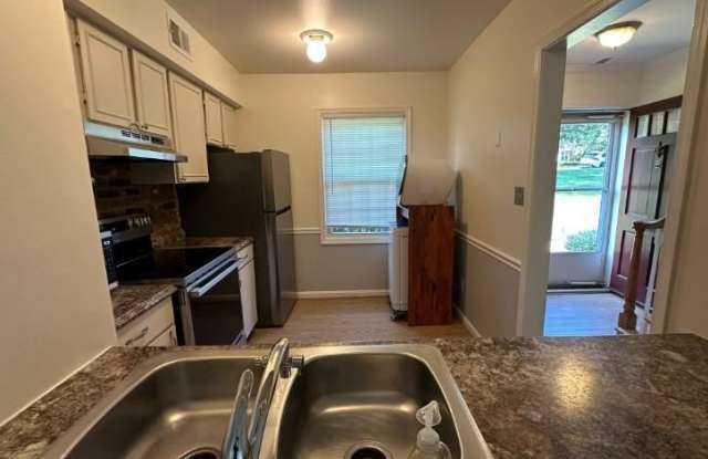 8412 FORRESTER Boulevard Gallery 3