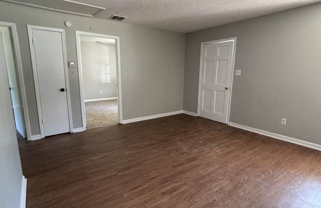 111 E Cherry - 1 Gallery 4