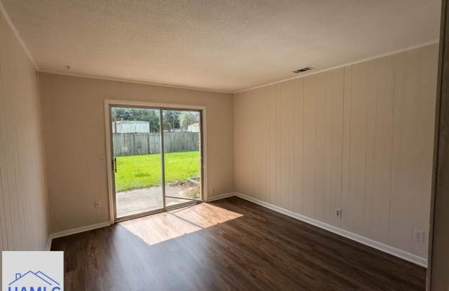 979 Live Oak Drive Gallery 3