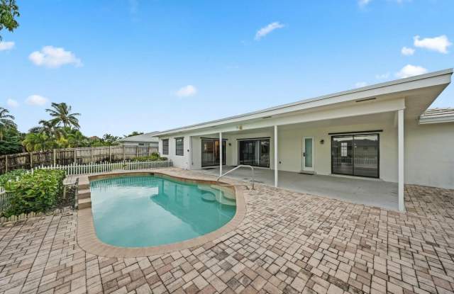 1350 SW 26th Avenue photos photos