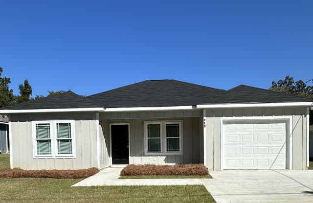 915 East 38th Street - 915 East 38th Street, Tifton, GA 31794