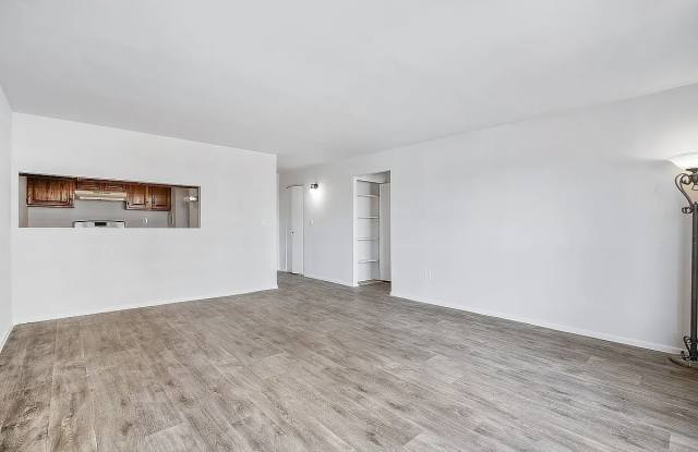 2554 12th St Apt 4C Gallery 3