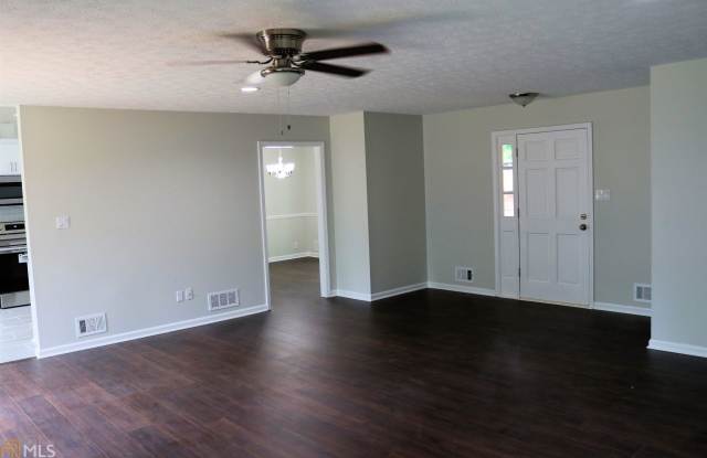 165 Brookwood Ln Gallery 3