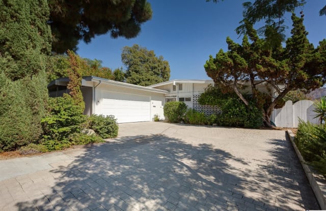 802 Ridge Drive - 802 Ridge Drive, Glendale, CA 91206