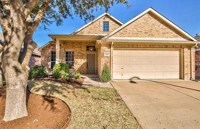 3921 Diamond Ridge Drive - 3921 Diamond Ridge Drive, Fort Worth, TX 76244