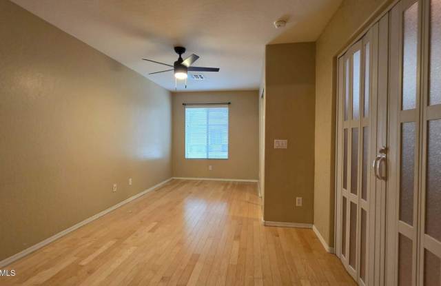 160 W HEATHER Court Gallery 3