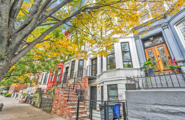 Stylish Form  Function in this Lovely Prospect Lefferts 2BR/1BA w/ Private Balcony. photos photos